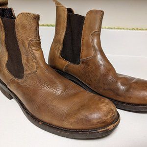 Brown leather Banana Republic boots w/ ankle stretch, sz 10.5. Made in Italy.